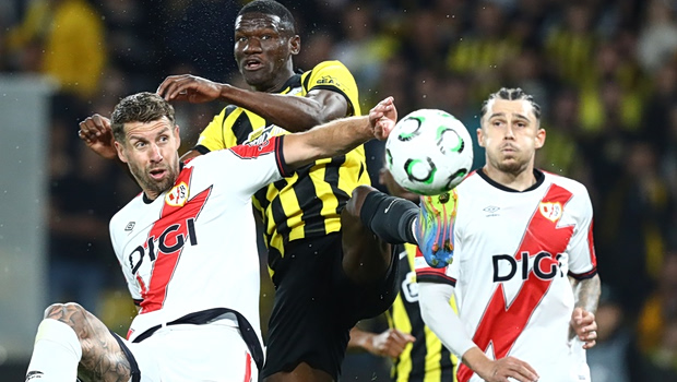 ΑΕΚ – Βαγιεκάνο 3-1: Άγγιξε το «θαύμα», αλλά αποκλείστηκε η «Ένωση» (vid)