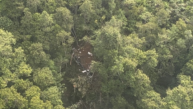 Συντριβή ιδιωτικού ελικοπτέρου στην Ινδονησία - Νεκροί οι επιβάτες και το πλήρωμα