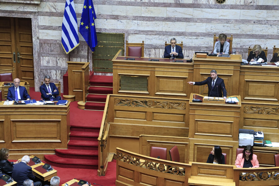 Βουλή – Στα ύψη το πολιτικό θερμόμετρο: Μητσοτάκης «ψάχνετε αφορμές διχασμού» – Ανδρουλάκης «φέρετε προσωπικά την ευθύνη για τα σκάνδαλα»