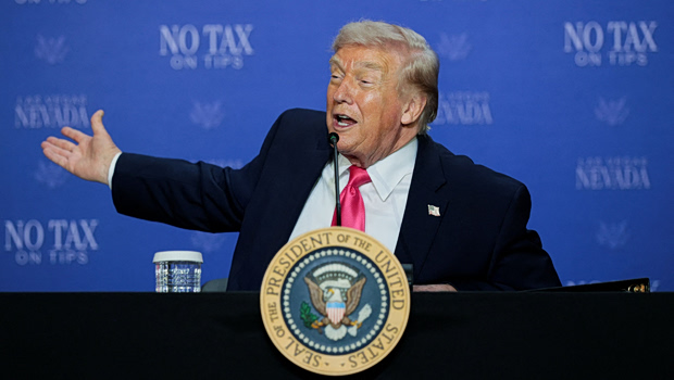 Τραμπ: Τώρα λέει ότι... τερμάτισε 10 πολέμους - Υπολογίζει Ιράν και Λίβανο