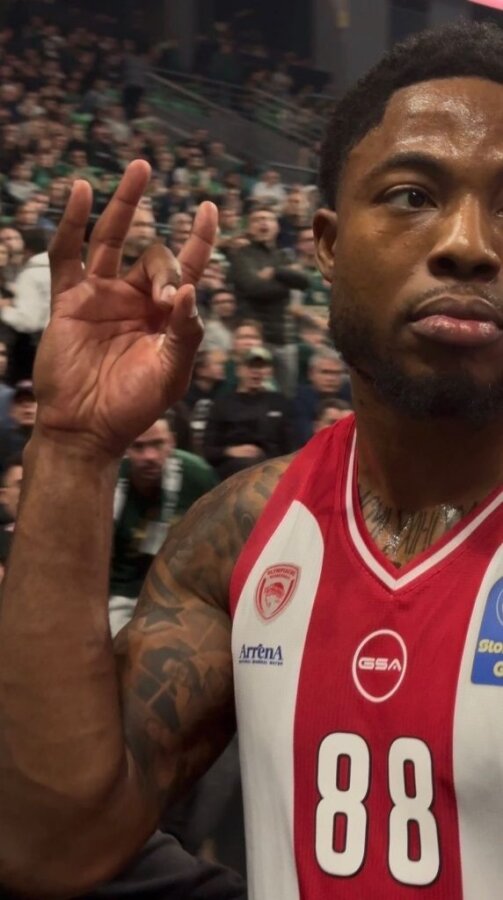 Βαριά τιμωρία στον Ταϊρίκ Τζόουνς για τη χειρονομία στο ΟΑΚΑ (pic)