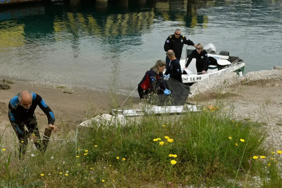 Συγκλονίζει ο θάνατος της 17χρονης από το Ψυχικό - Το σημείωμα που άφησε στο σπίτι της