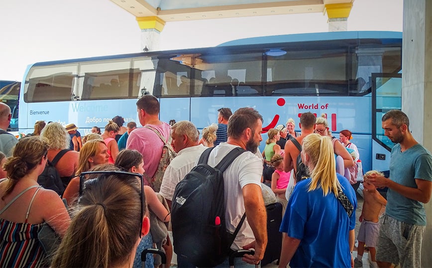 Αυξάνεται σημαντικά η τουριστική κίνηση στη Ρόδο – Αναμένονται 20.000 τουρίστες με 100 πτήσεις από το εξωτερικό