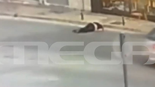 Παλλήνη: Καρέ καρέ ο άγριος ξυλοδαρμός κοσμηματοπώλη