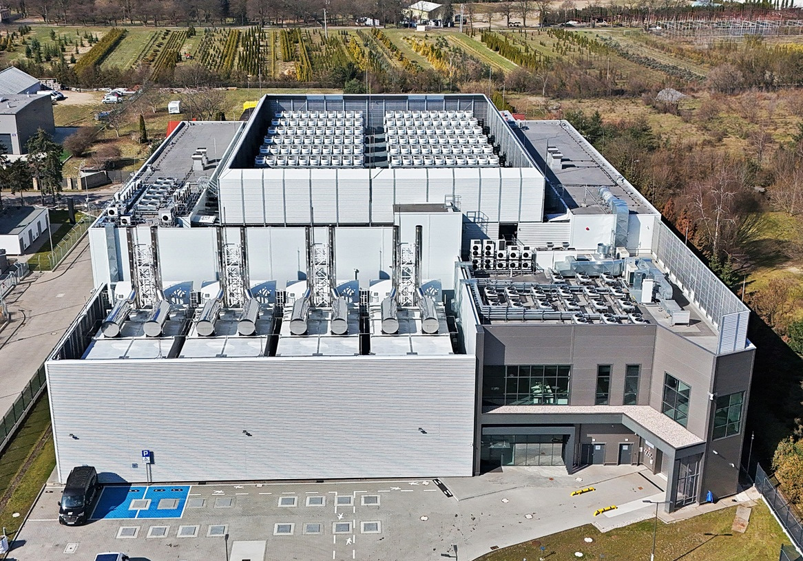 Data4: Εγκαίνια για 2ο data center στο campus της κοντά στη Βαρσοβία - Οικονομικός Ταχυδρόμος