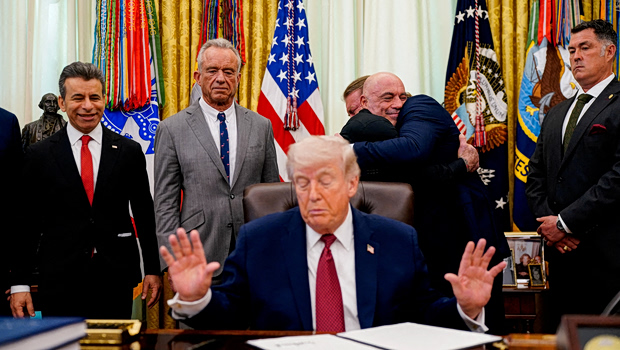 Τραμπ: Το Ιράν δεν μπορεί να μας εκβιάσει με τα Στενά του Ορμούζ