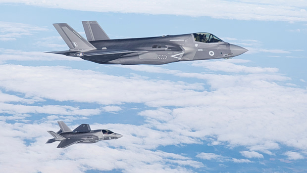 Προσομοιωτές F-16 και F-35 και εφαρμογές εικονικής πραγματικότητας της Πολεμικής Αεροπορίας στην Άμφισσα