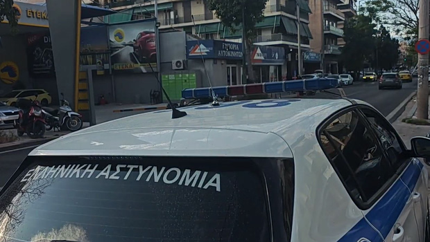 Σοβαρό τροχαίο με παράσυρση και εγκατάλειψη 16χρονης στη Λιοσίων - Σε σοβαρή κατάσταση στο ΚΑΤ η ανήλικη