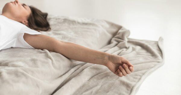 Πέντε αντικείμενα στο υπνοδωμάτιο που «κλέβουν» τον ύπνο σας