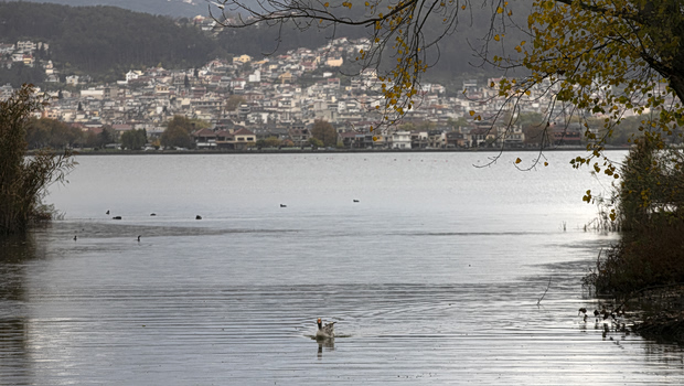 Καιρός: Άνοδος της θερμοκρασίας τη Δευτέρα - Πού θα βρέξει