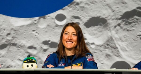 Christina Koch: Οι άγνωστες δυσκολίες μετά την επιστροφή της αστροναύτη στη Γη