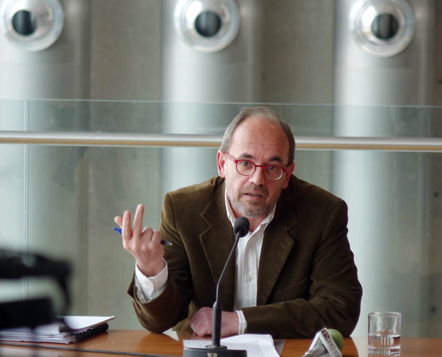 080216-05-mylopoulos-megaro