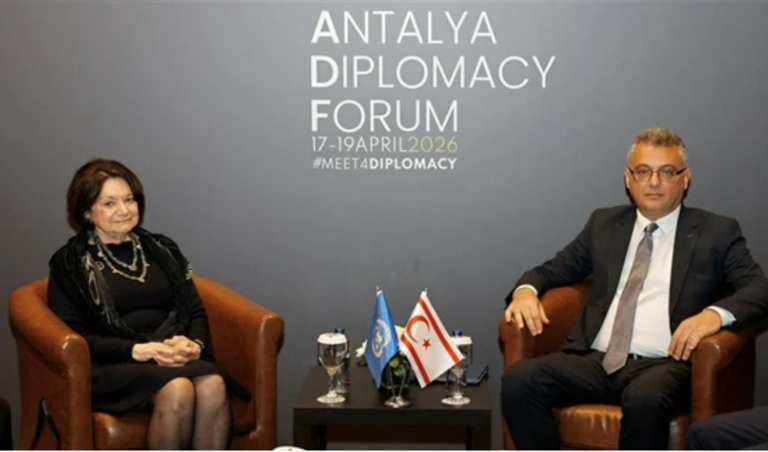 Σημαία ψευδοκράτους