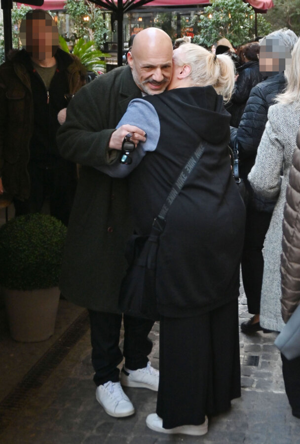 Νίκος Μουτσινάς – Παρθένα Χοροζίδου: Κοινή έξοδος στο κέντρο της Αθήνας