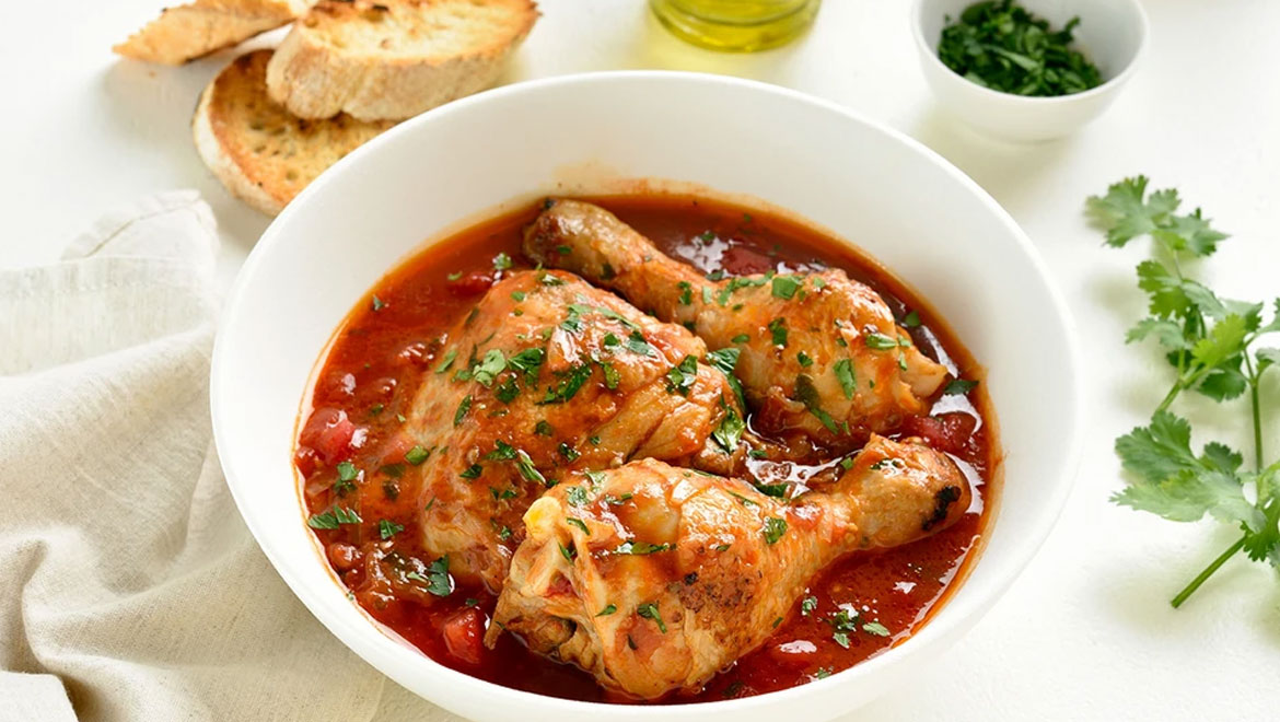 Κοκκινιστό κοτόπουλο κατσαρόλας - Γόβα Στιλέτο