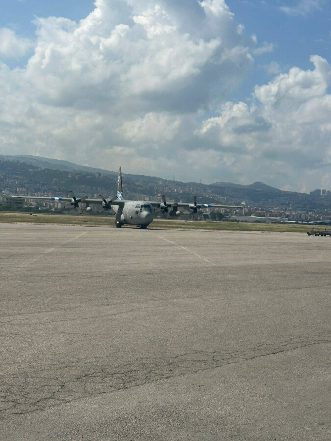 Η Ελλάδα έστειλε ανθρωπιστική βοήθεια στον Λίβανο με αεροσκάφος της Πολεμικής Αεροπορίας