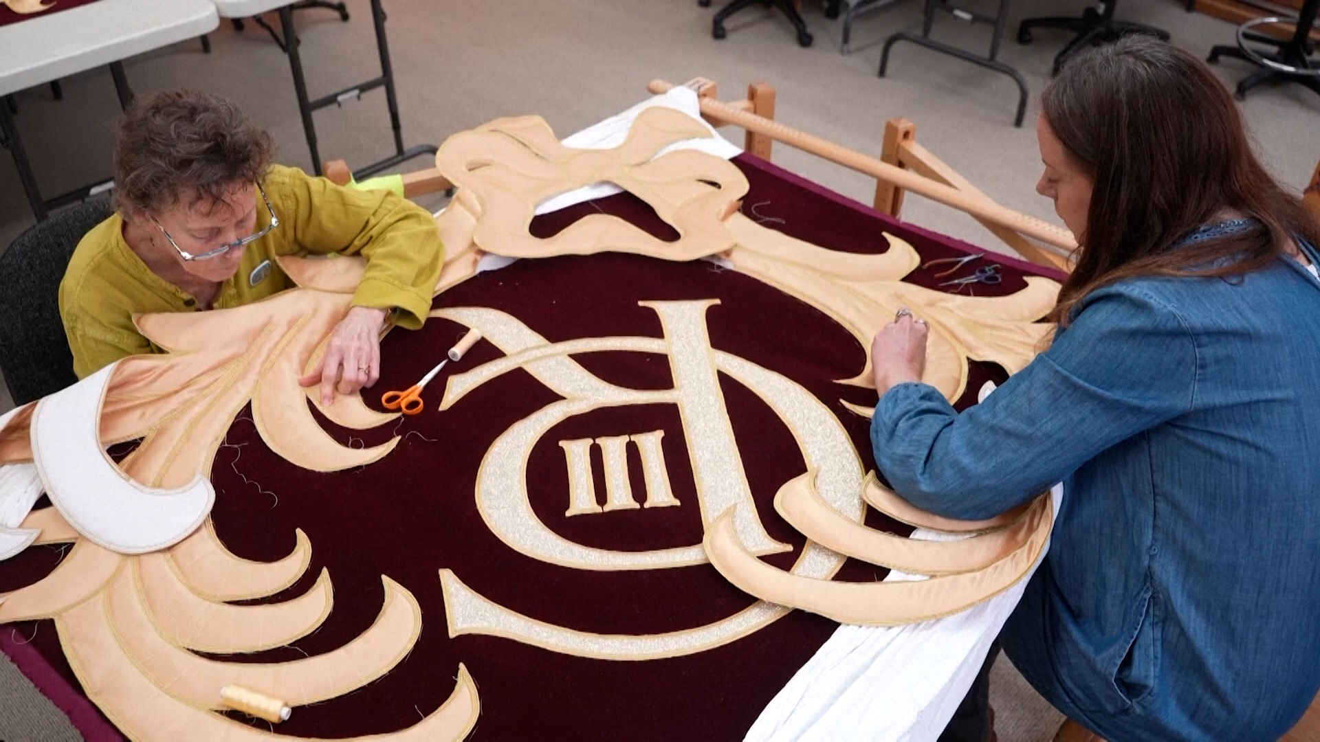 2026-04-22t010001z-1-lwd307111032026rp1-rtrwnev-c-3071-britain-royal-opera-house-curtains-00-00-06-21-still001