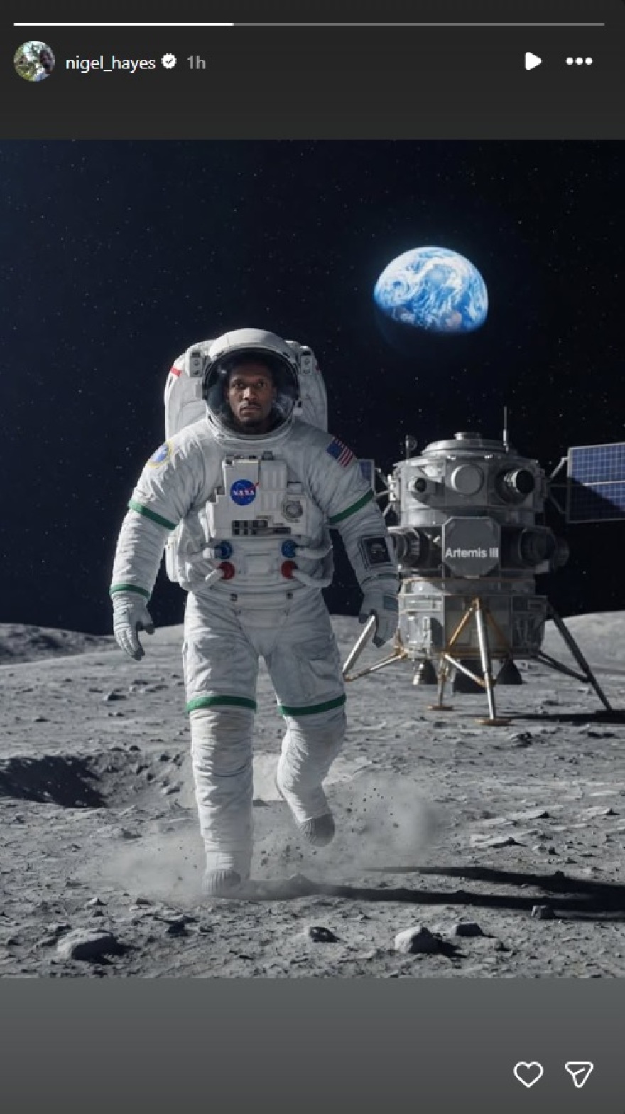 Ο Χέιζ-Ντέιβις έγινε… αστροναύτης, απαντώντας σε όσους απορούν για τα ταξίδια-αστραπή του