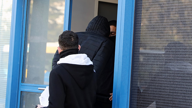 Παράσυρση 16χρονης στη Λιοσίων: Ελεύθερη η ιδιοκτήτρια της μηχανής και ο διαχειριστής του δικύκλου