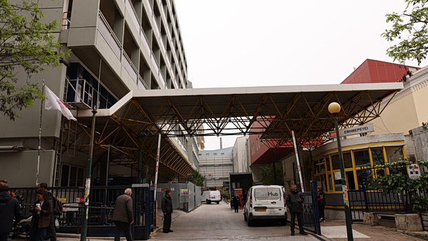 Γιώργος Μυλωνάκης: Σταθερή η κατάστασή του - Παραμένει διασωληνωμένος στη ΜΕΘ του «Ευαγγελισμού»