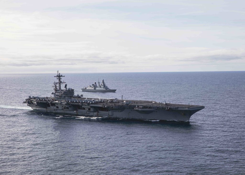 Το αεροπλανοφόρο «George Bush» καταφθάνει στη Μέση Ανατολή