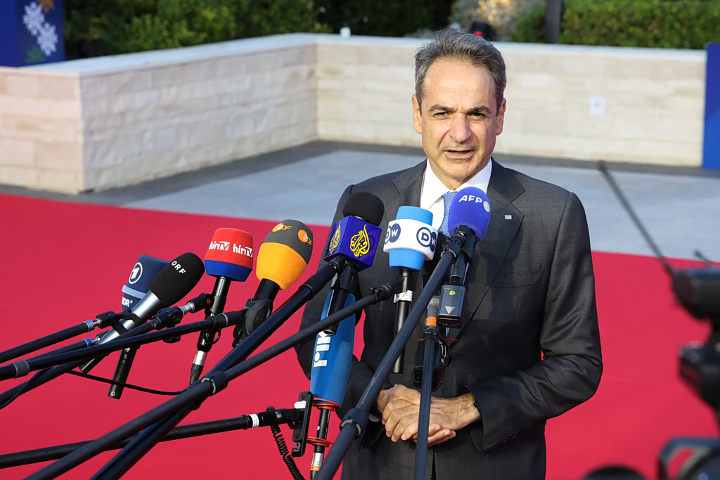 Μητσοτάκης: «Ο Τραμπ θα περάσει καλά στην Ελλάδα, ελπίζουμε να βρει λύση με το Ιράν»