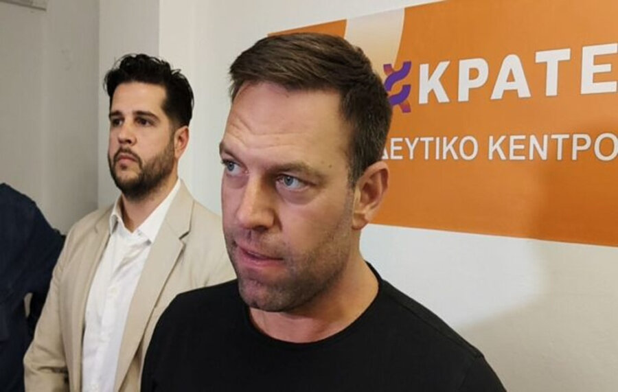 Κασσελάκης: «Ο κ. Τσίπρας ανήκει στο παρελθόν» – Βόλτα στο Βόλο με Τάιλερ και Φάρλει (video)