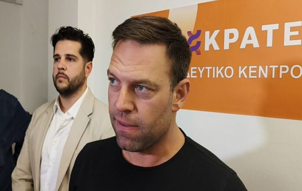 Κασσελάκης: «Ο κ. Τσίπρας ανήκει στο παρελθόν» – Βόλτα στο Βόλο με Τάιλερ και Φάρλει (video)