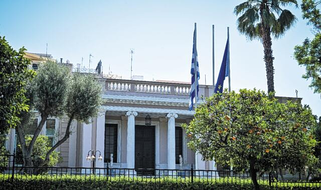 Το εκλογικό σχέδιο του Μαξίμου: Κωδικός 10%