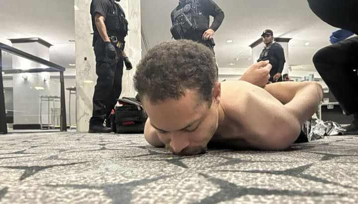 Πυροβολισμοί και χάος στο δείπνο ανταποκριτών του Λευκού Οίκου: Ποιος είναι ο δράστης [εικόνες και βίντεο]