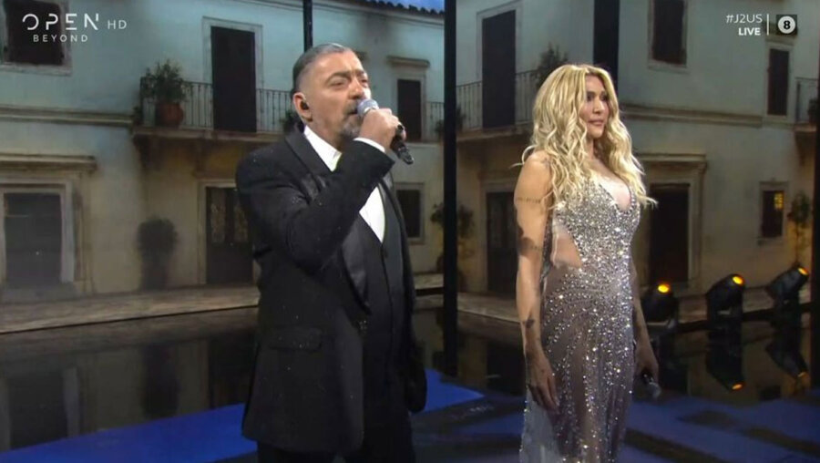 J2US: Ο Μιχάλης Ιατρόπουλος πήρε τη θέση του Gio Kay - Η πρώτη εμφάνιση στο πλευρό της Αγγελικής Ηλιάδη