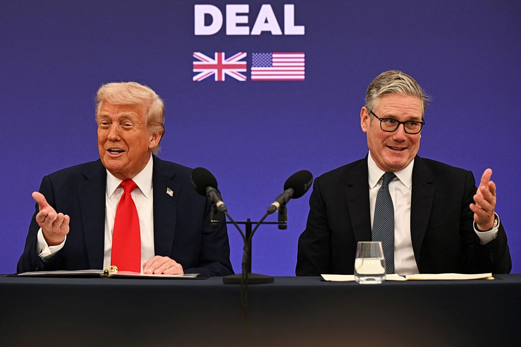 Τηλεφωνική επικοινωνία Στάρμερ -Τραμπ: Στο επίκεντρο η αποκατάσταση της ναυσιπλοΐας στα Στενά του Ορμούζ