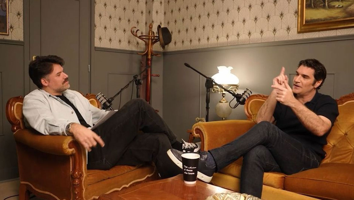 Χριστόφορος Παπακαλιάτης για γκέι φιλί στο «Κλείσε τα Μάτια»: «Βλαμμένοι πάντα θα υπάρχουν»