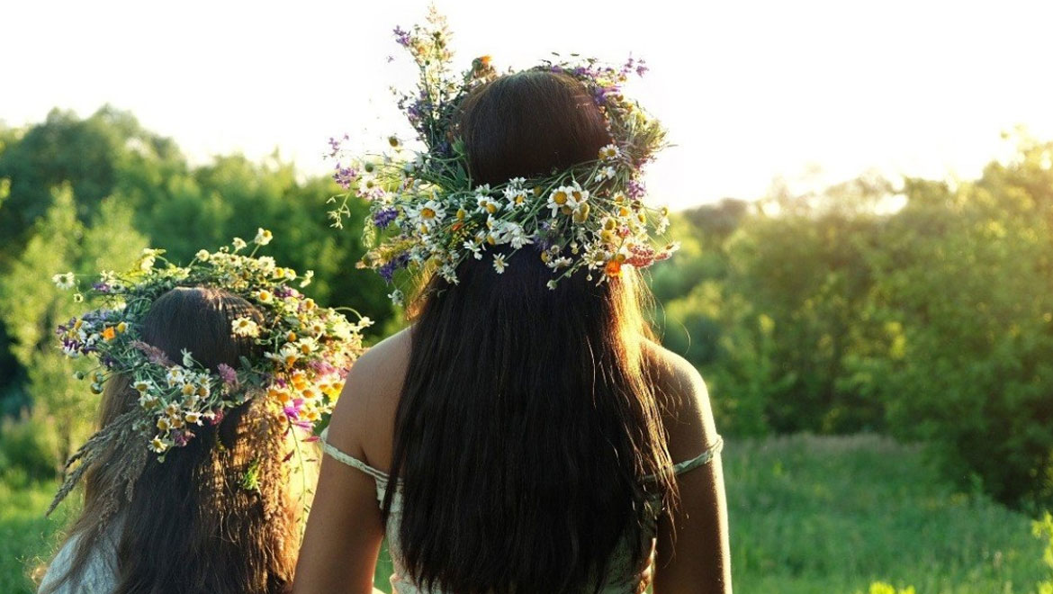 Πρωτομαγιά 2026: Ποια είναι τα τυχερά ζώδια και ποια αυτά που πρέπει να προσέχουν;