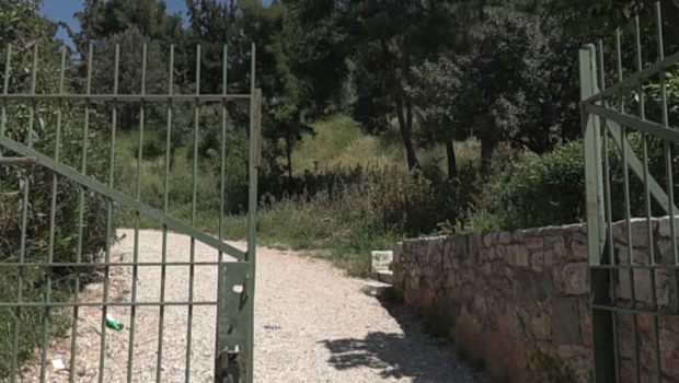 «Δεν είπε ούτε λέξη, μας χτύπησε και έφυγε» - Τι λένε στο in τα θύματα της επίθεσης στου Φιλοπάππου