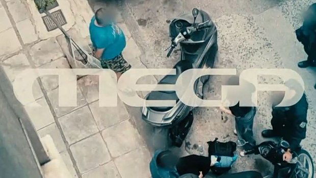 Παγκράτι: «Άρχισε να με κλωτσάει, να με χτυπάει» - Τι λέει η 23χρονη που δέχθηκε επίθεση για μια θέση πάρκινγκ