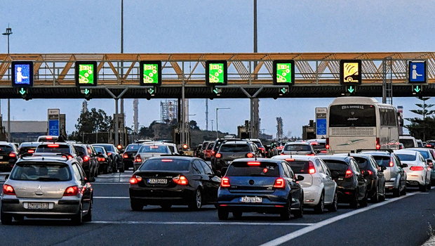 Αυξημένα μέτρα της τροχαίας για την γιορτή της Πρωτομαγιάς - Απαγόρευση κυκλοφορίας των φορτηγών