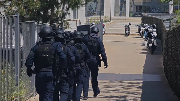 Σοβαρά κενά ασφάλειας και ελλιπή μέτρα αποκάλυψε η ένοπλη δράση του 89χρονου στο κέντρο της Αθήνας