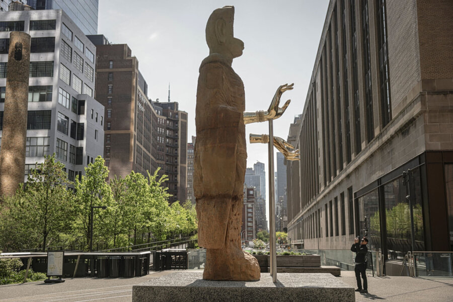 Δεύτερη ζωή για ένα υπέροχο άγαλμα του Βούδα: Μετά την καταστροφή του από τους Ταλιμπάν, στέκεται τώρα στο Μανχάταν