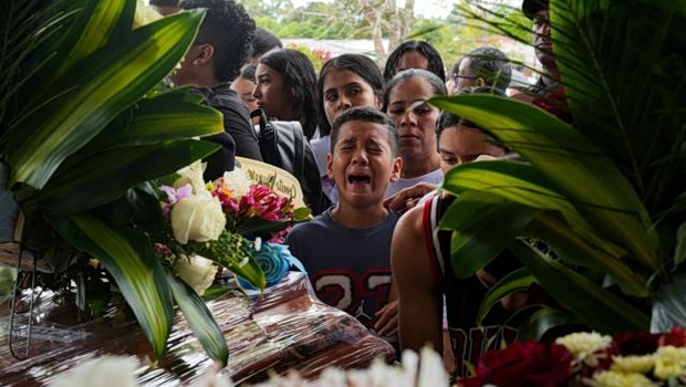 Κολομβία: Συλλαμβάνεται βασικός ύποπτος για την πολύνεκρη βομβιστική επίθεση του Σαββάτου