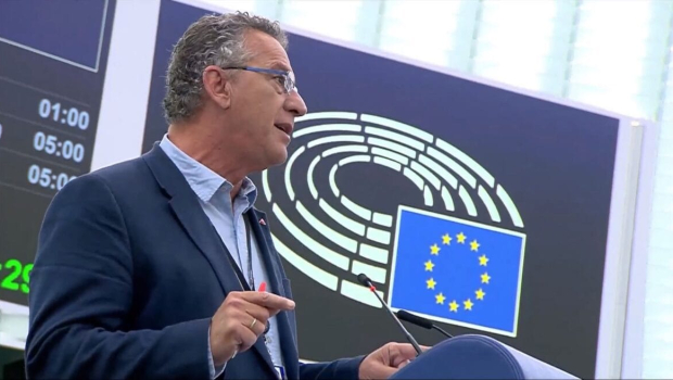 Κ. Αρβανίτης: Η Δημοκρατία νίκησε στο Ευρωπαϊκό Κοινοβούλιο - Υπερψηφίστηκε από την Ολομέλεια η έκθεση για το Κράτος Δικαίου