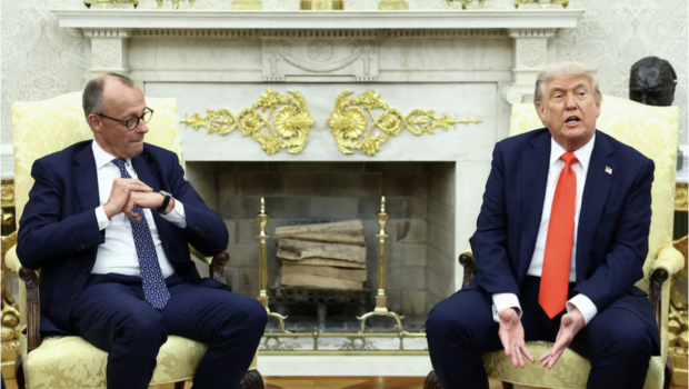 Ο Τραμπ μελετάει «πιθανή μείωση» των αμερικανικών στρατευμάτων στη Γερμανία