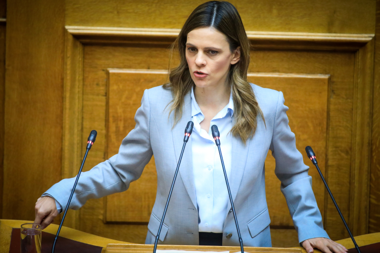 Αχτσιόγλου: Στην Ελλάδα οι μισθοί βρίσκονται στην τελευταία θέση – Η Πρωτομαγιά είναι αγώνας για την ίδια τη ζωή