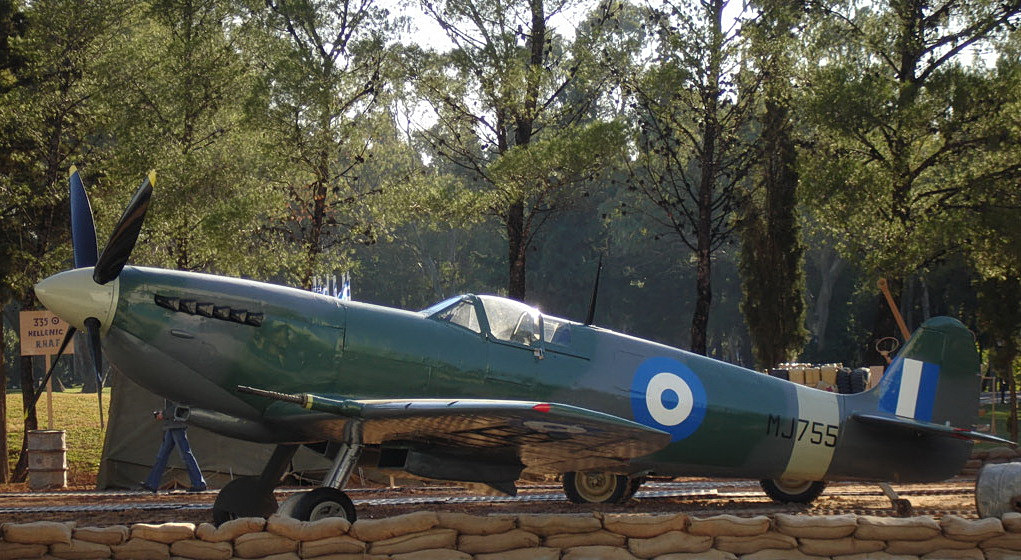 Απεβίωσε ο Τζορτζ Νταν, ο πιλότος της RAF, που είχε μεταφέρει το Spitfire MJ755 στην Ελλάδα