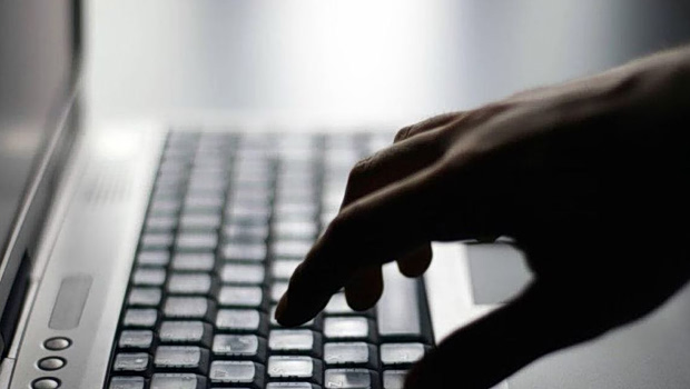 Λαύριο: Συνελήφθησαν 17χρονη και 14χρονος για πορνογραφία ανηλίκων - Παραποιούσαν φωτογραφίες