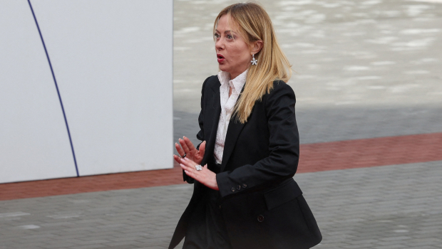 Μελόνι: Δεν συμφωνώ με ενδεχόμενη αποχώρηση αμερικανικών στρατευμάτων από την Ιταλία