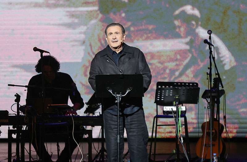 «Ο δάσκαλος της Ίμβρου»: Προσωπικότητες από τον πολιτικό και θρησκευτικό χώρο στο Παλλάς