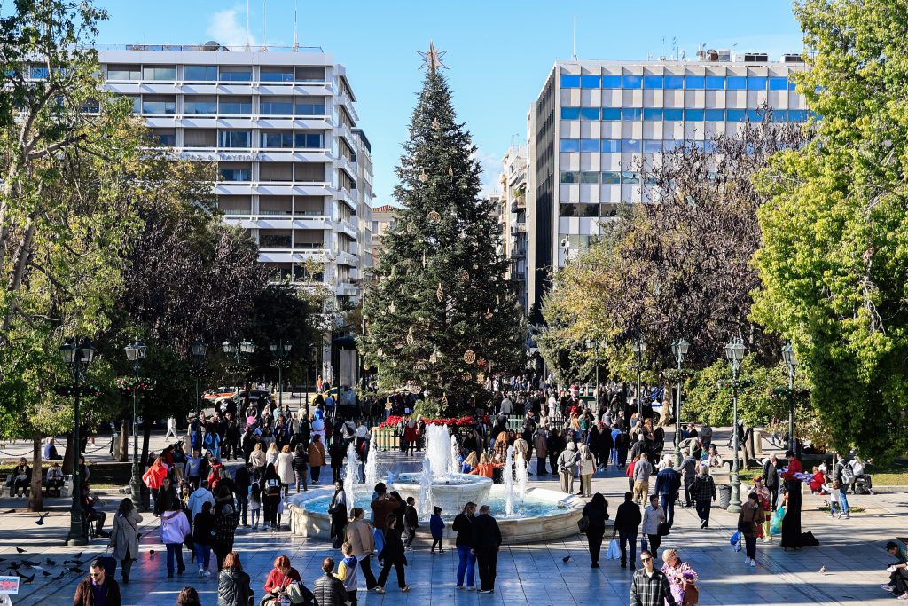 Δημοσκόπηση Pulse: Πόσοι ψηφίζουν τα κόμματα Τσίπρα, Σαμαρά και Καρυστιανού – Πώς διαμορφώνεται το πολιτικό σκηνικό