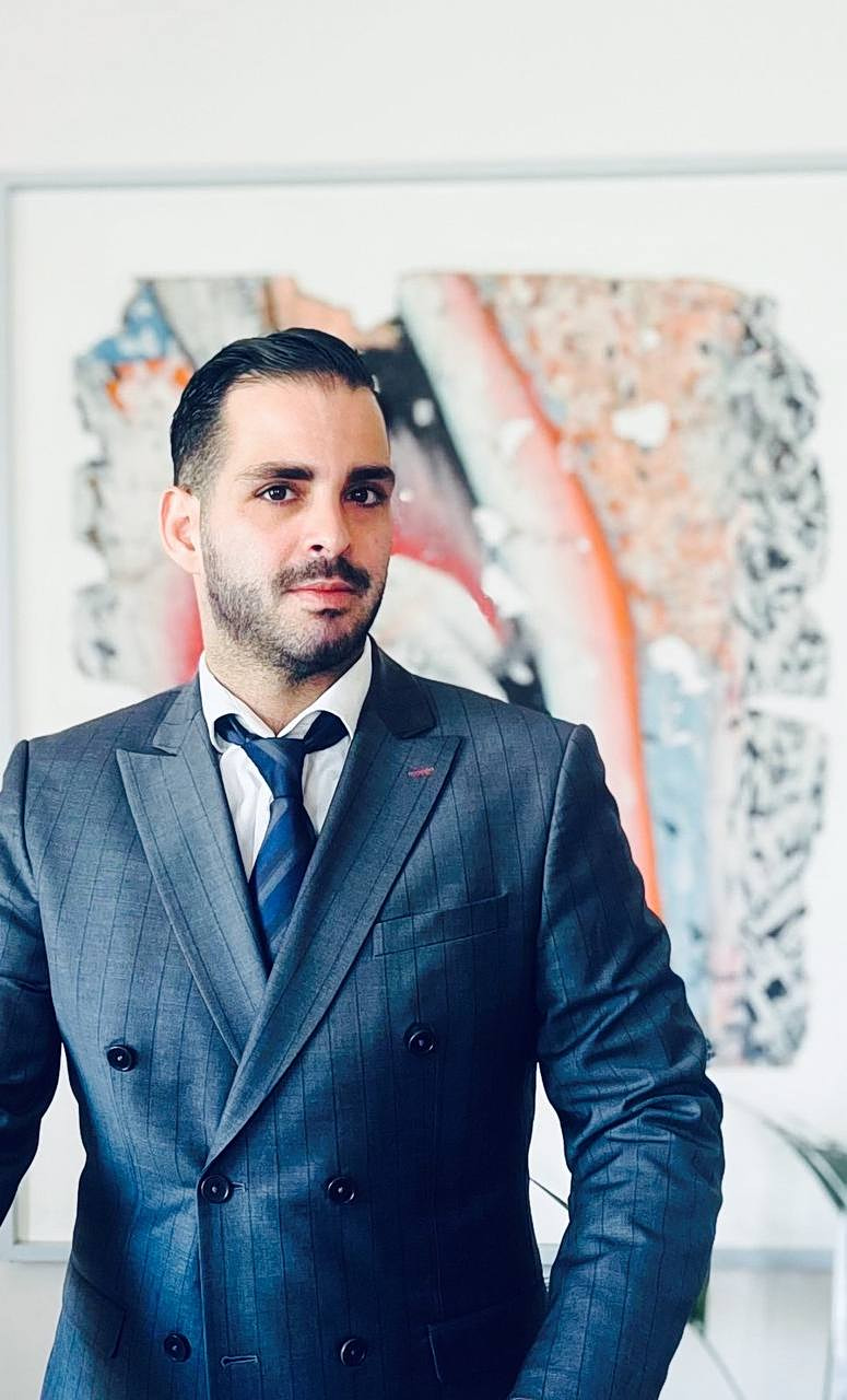 «Στο εξωτερικό κινδυνεύει η ζωή μου»: Συγκλονίζει η ιστορία Ιρακινής που ζητά άδεια διαμονής από το υπ. Μετανάστευσης