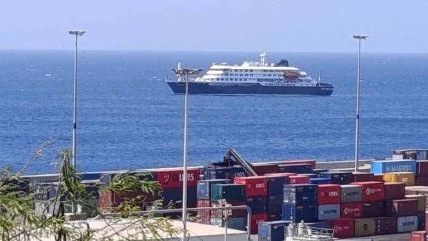 Χανταϊός: Ευρωπαϊκά κράτη στέλνουν αεροσκάφη για την εκκένωση των πολιτών τους από το κρουαζιερόπλοιο